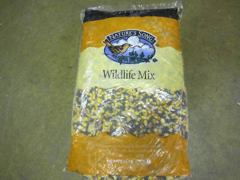 10 lb. bag of Natures Song wildlif...