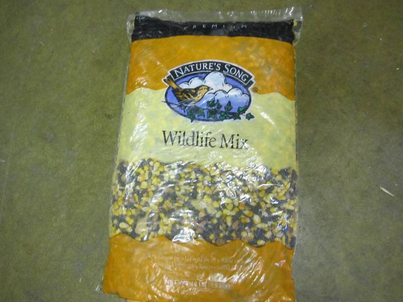 10 lb. bag of Natures Song wildlif...