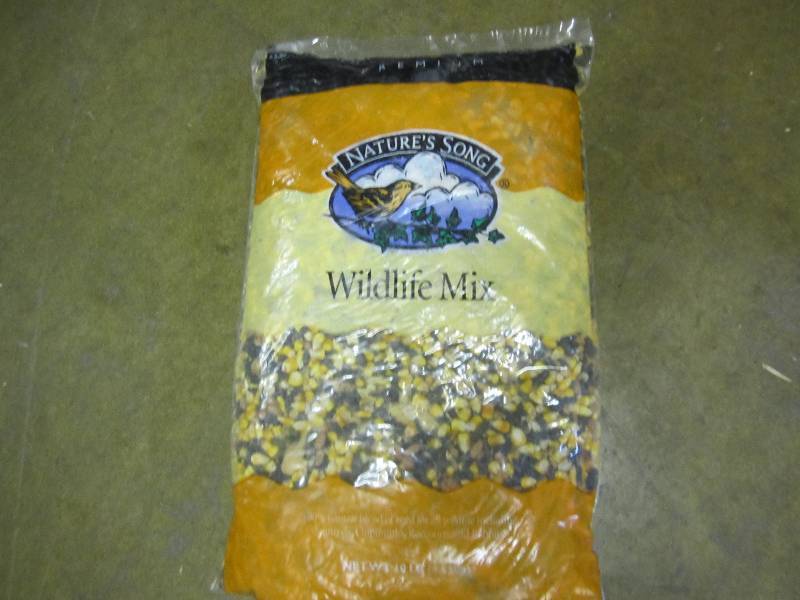 10 lb. bag of Natures Song wildlif...