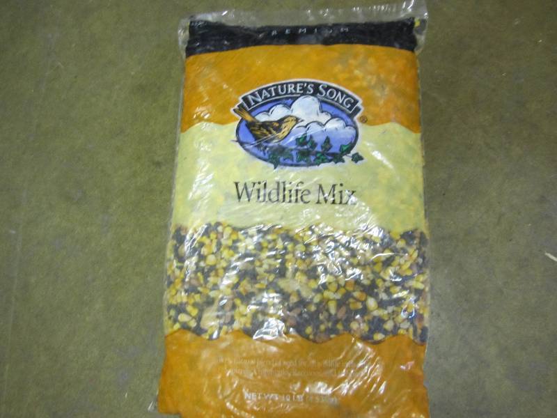 10 lb. bag of Natures Song wildlif...