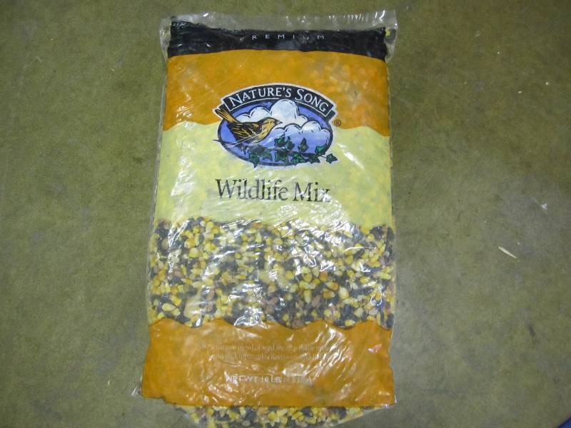 10 lb. bag of Natures Song wildlif...
