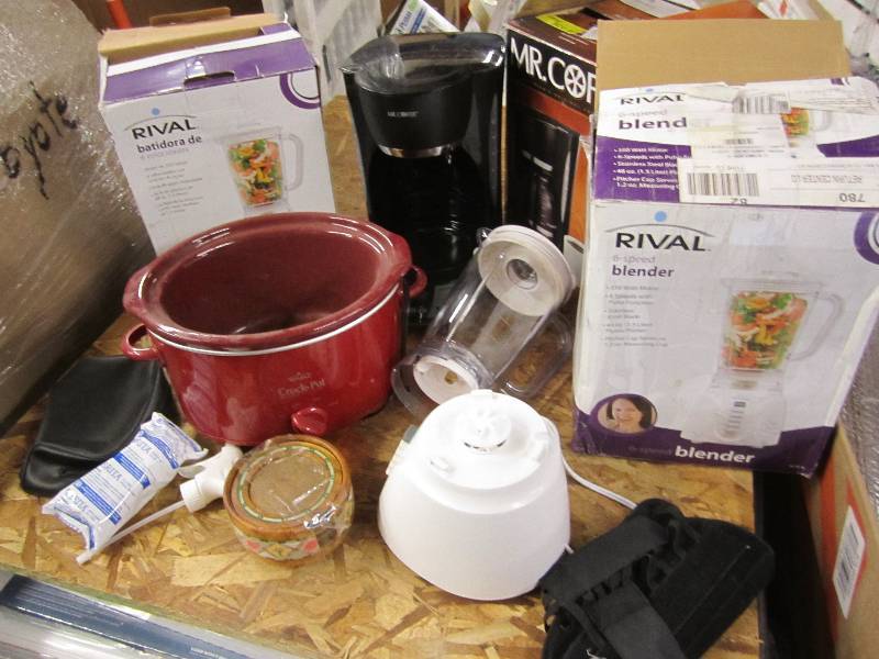 Lot of appliances that need parts o...