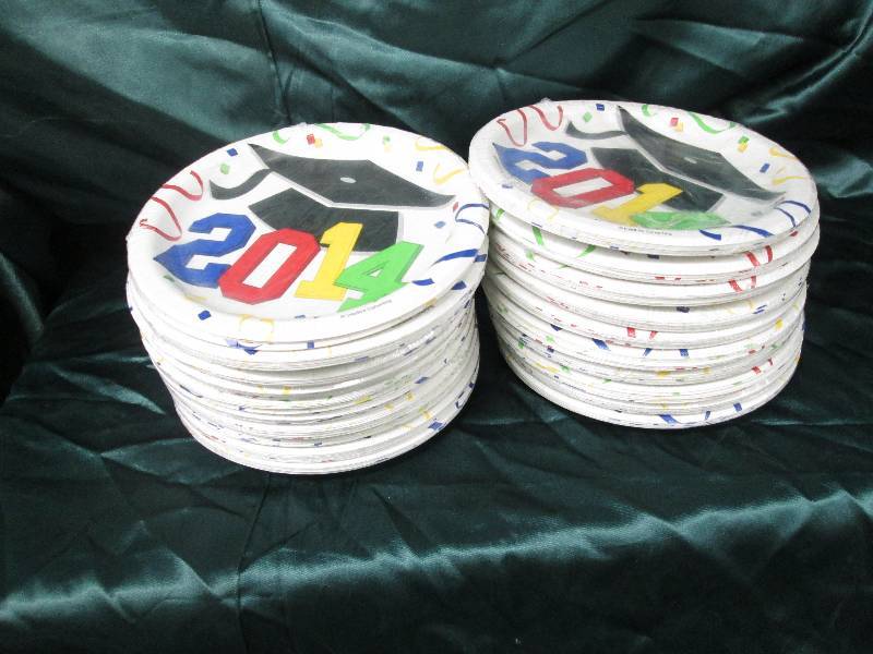 lot 18 image: Lot of 20 dated Graduation cake pla...