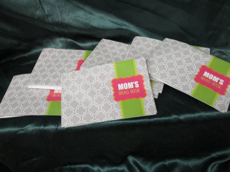 lot 42 image: Lot of 6 soft photo albums- Moms B...