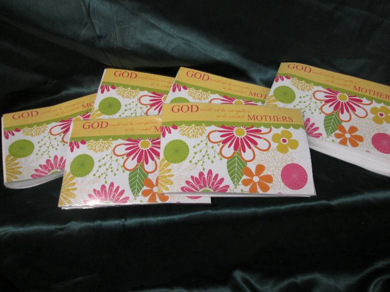 lot 43 image: Lot of 6 soft photo albums- God cre...