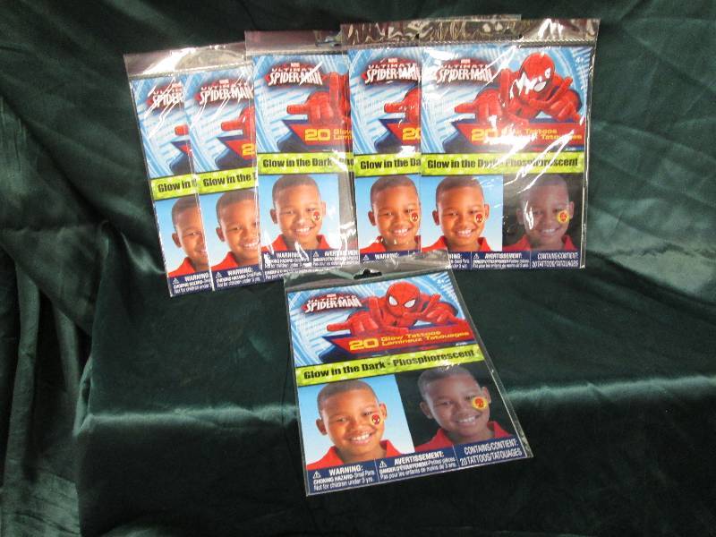 lot 59 image: Lot of 6 Spiderman Glow tattos, 20...