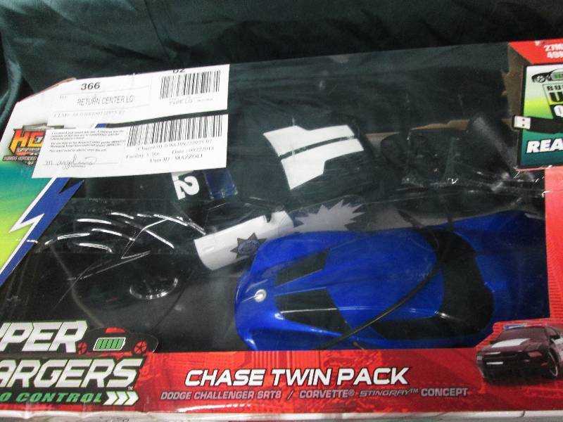 lot 78 image: Hyper Chargers radio  car- blue one...