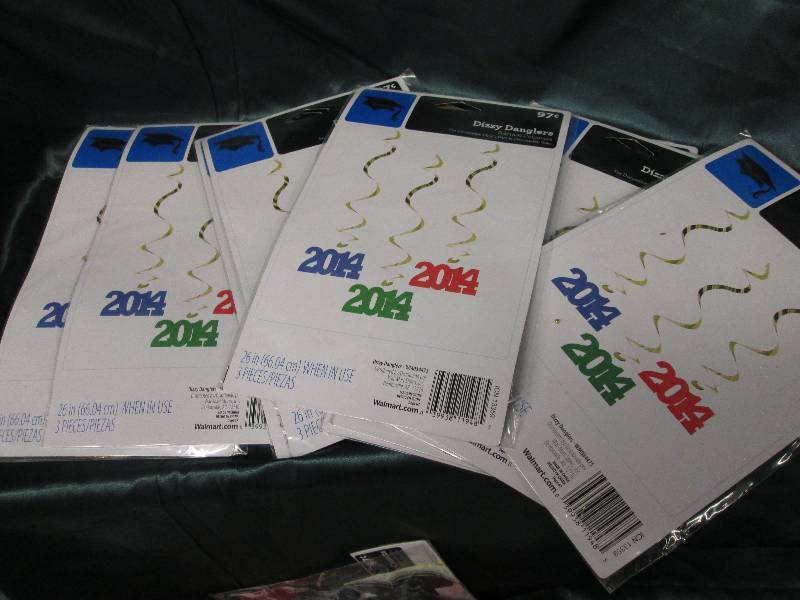lot 88 image: Lot of 10  2014 Dizzy Danglers dec...