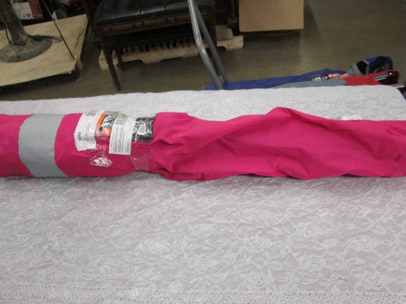 lot 117 image: Oversized pink tension chair in bag...