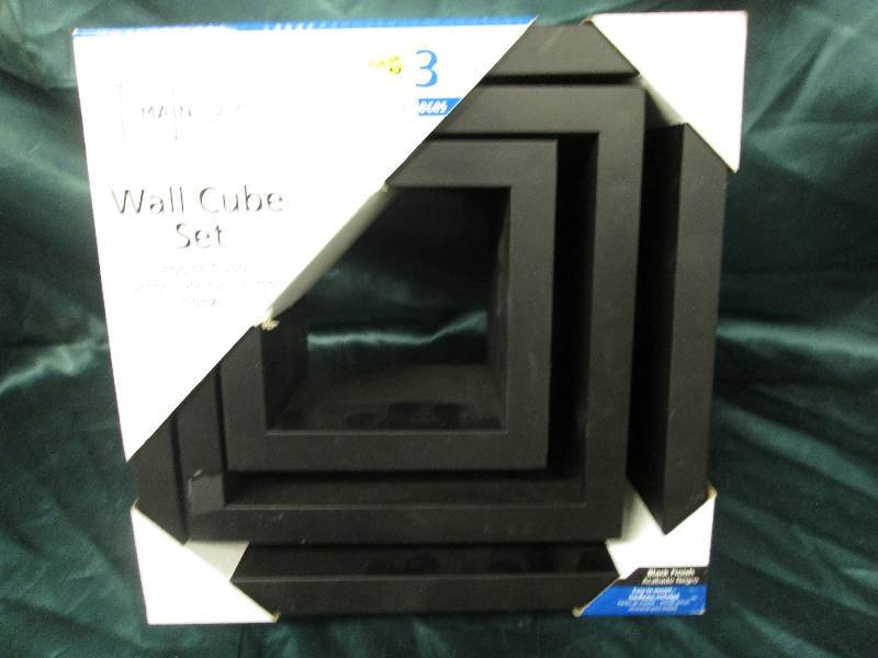 lot 129 image: Mainstays Wall Cube set- hardware m...