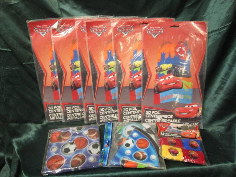 lot 207 image: Lot of 6 Cars 3D foil centerpiece...