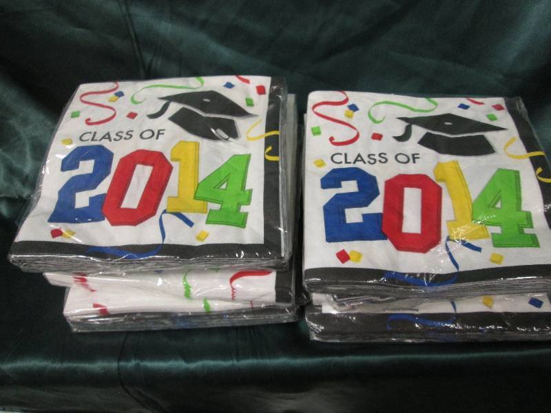 lot 212 image: Lot of 8 Class of 2014 napkins(Clas...