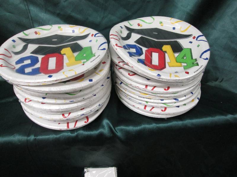 lot 214 image: Lot of 20 2014 cake plates ( Class...