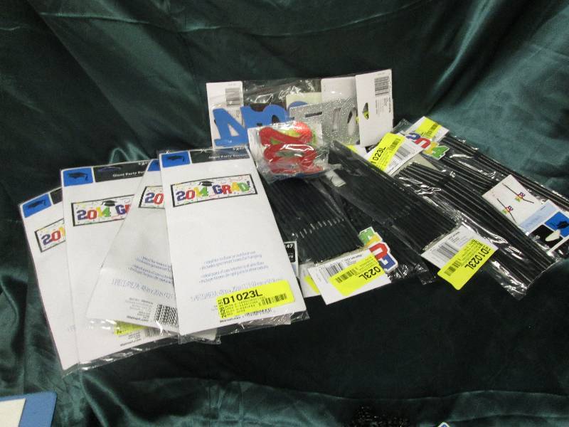 lot 232 image: Lot of 4 2014 Giant part banners, 1...