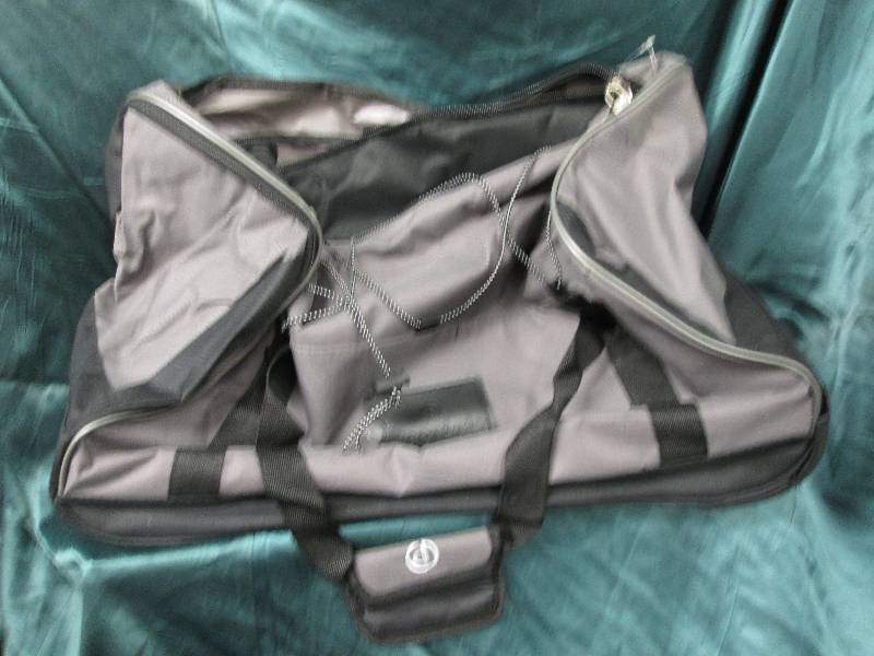 lot 250 image: Protg 25 inch rolling duffel ba...
