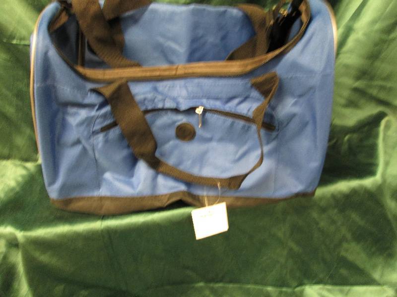 lot 251 image: Protg 18 inch blue sports duffe...