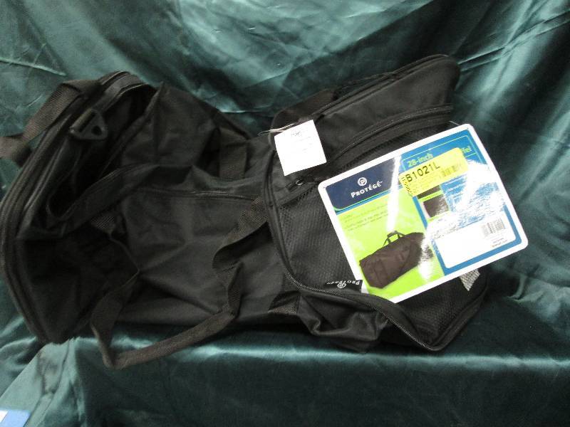 lot 252 image: Protg 28 inch expandable duffel...