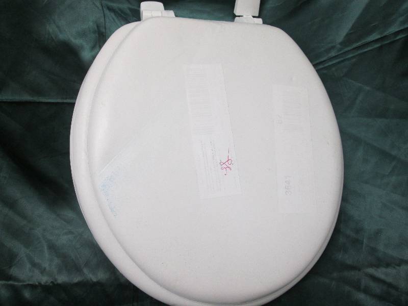 lot 291 image: Padded rounded white toilet seat...