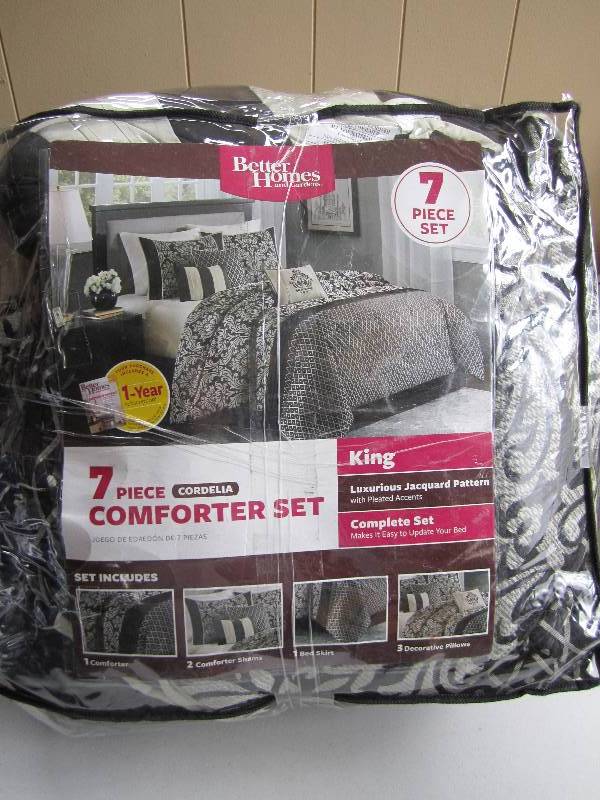 lot 4 image: better homes 7 piece comforter set ...
