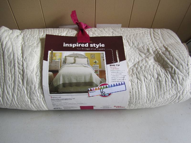 lot 16 image: one full queen size inspired style...