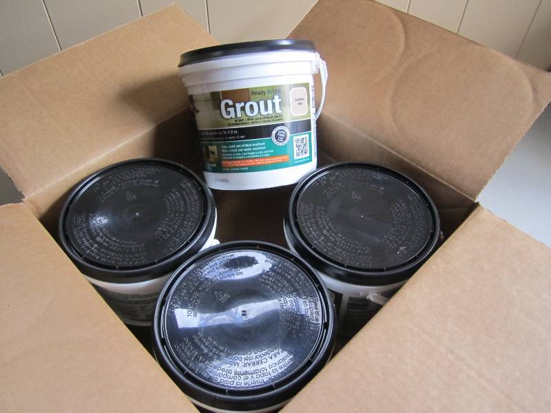 lot 29 image: Case of 4 12 gallon ready to use g...