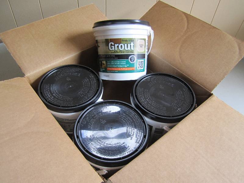lot 37 image: Case of 4 12 gallon ready to use g...