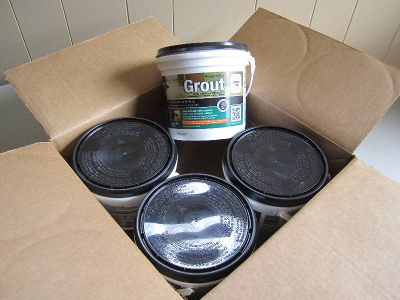 lot 38 image: Case of 4 12 gallon ready to use g...