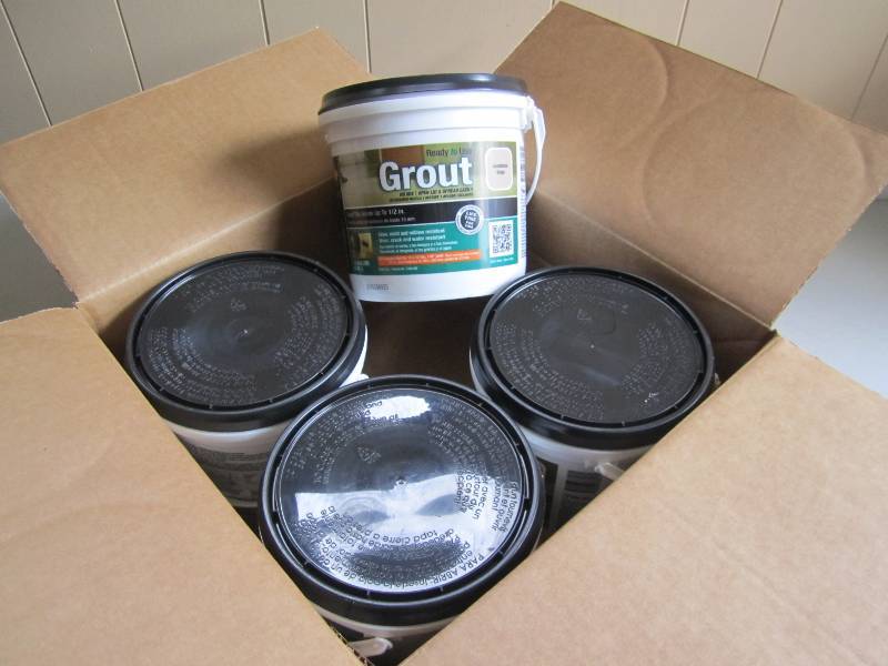 lot 44 image: Case of 4 12 gallon ready to use g...