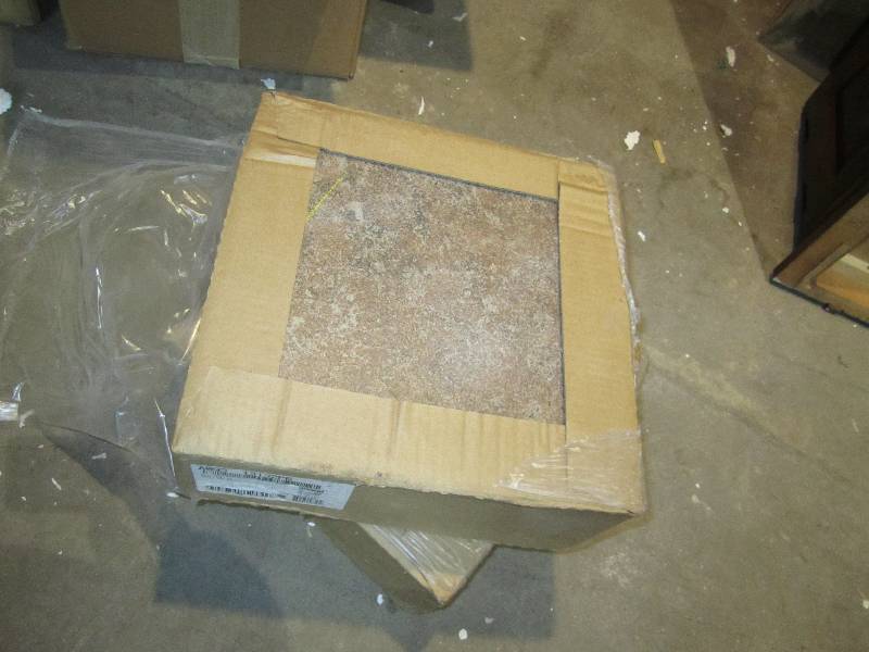 lot 53 image: 2 cases ao93 red 13x13 series 11cer...