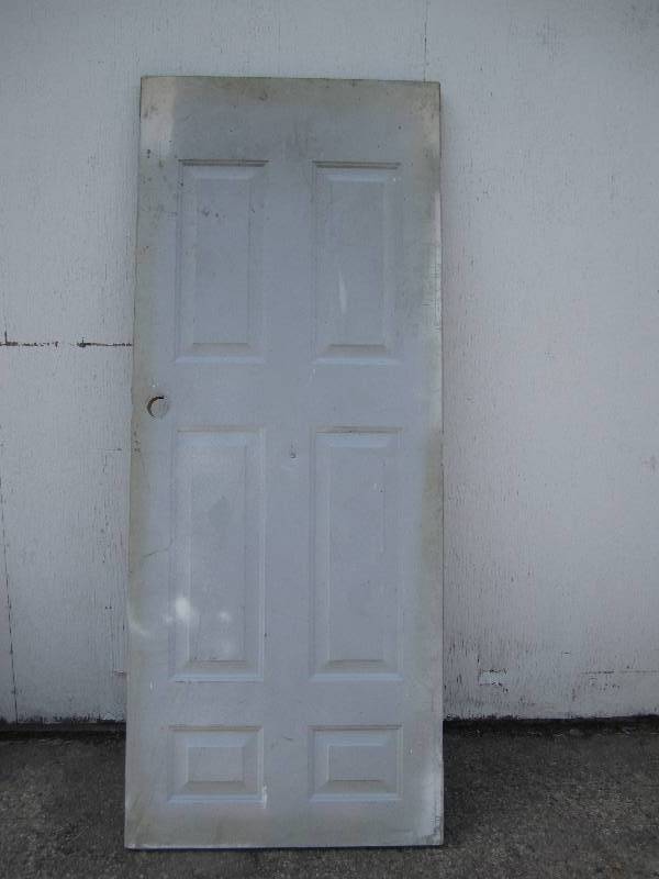 lot 68 image: Insulated steel door 32 x 80...
