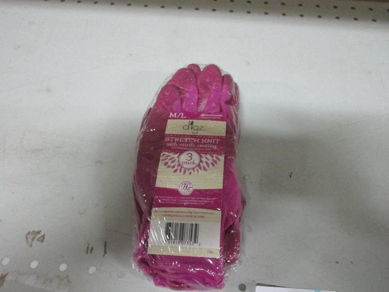 3 pairs of gardening gloves