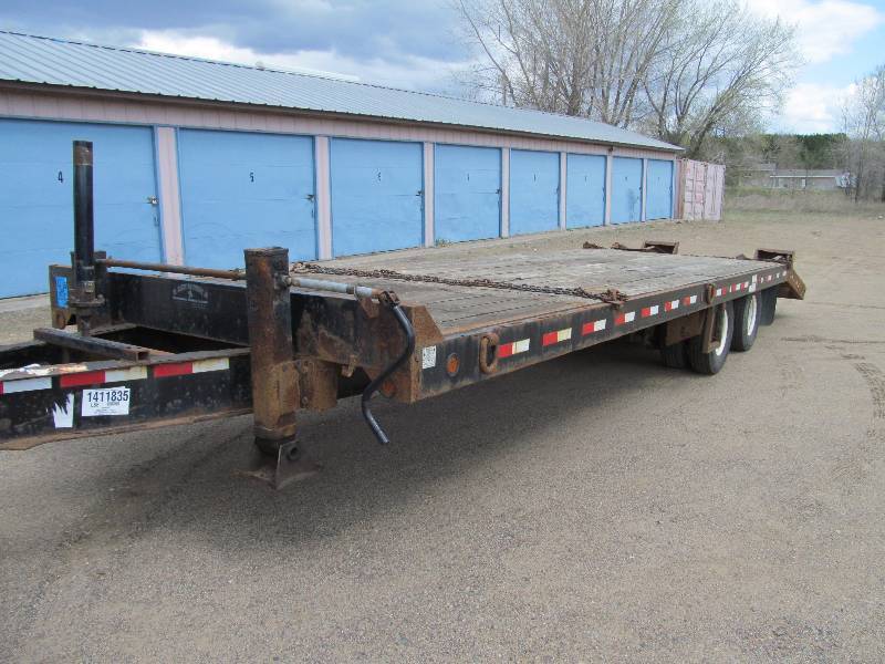 lot 2 image: 2004 Towmaster QC20