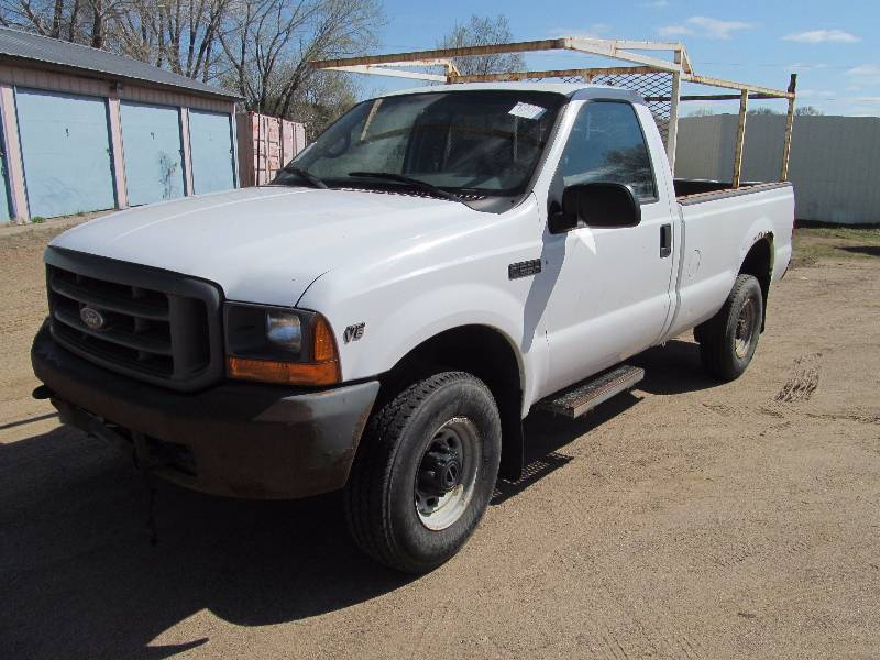 lot 18 image: 1999 Ford F-250 Superduty