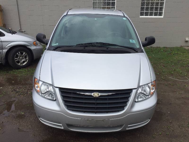 2007 Chrysler Town & Country LX