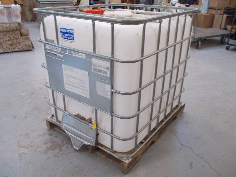 lot 104 image: Schutz IBC Tote