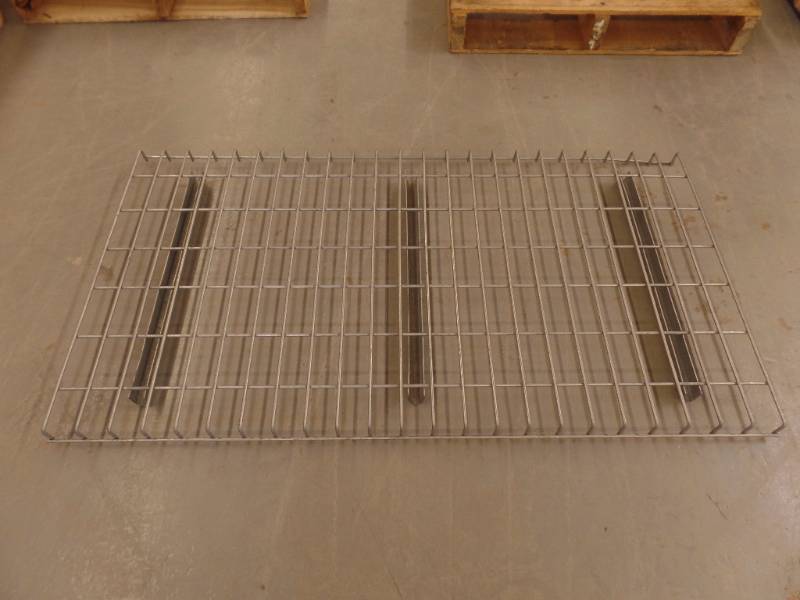 lot 106 image: Pallet Rack Wire Decking
