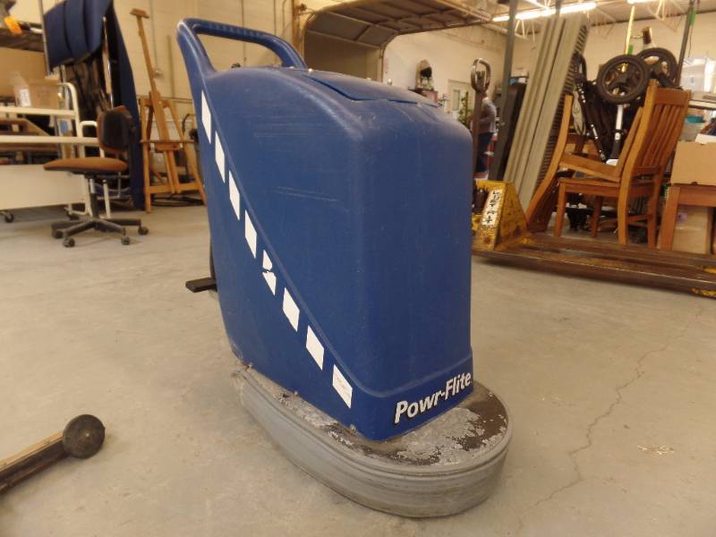 lot 121 image: Floor Scrubber