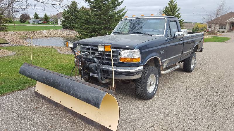 1997 Ford F-350 XLT Truck with 8 Plow,