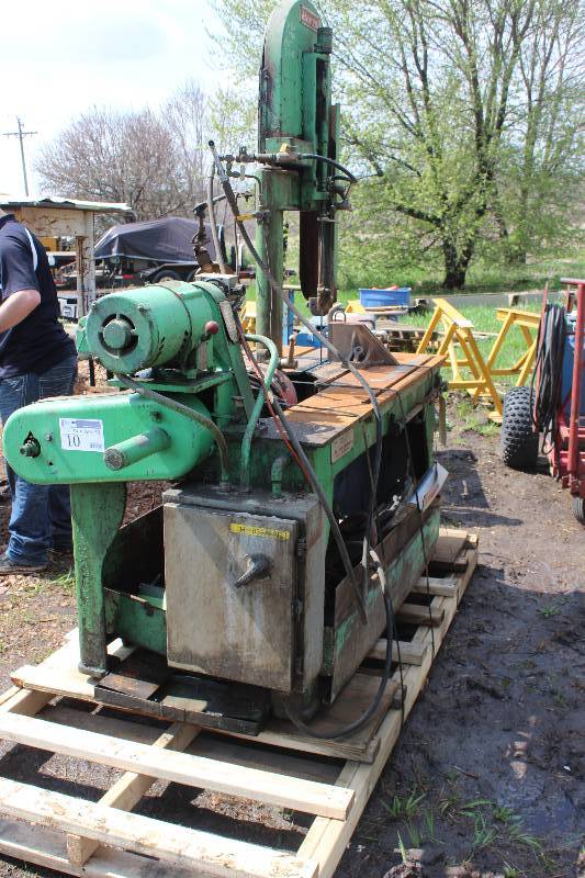lot 10 image: Marvel Vertical Tilt Frame Band Saw