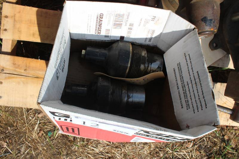 lot 12 image: Lot of (2) Pipe Couplings
