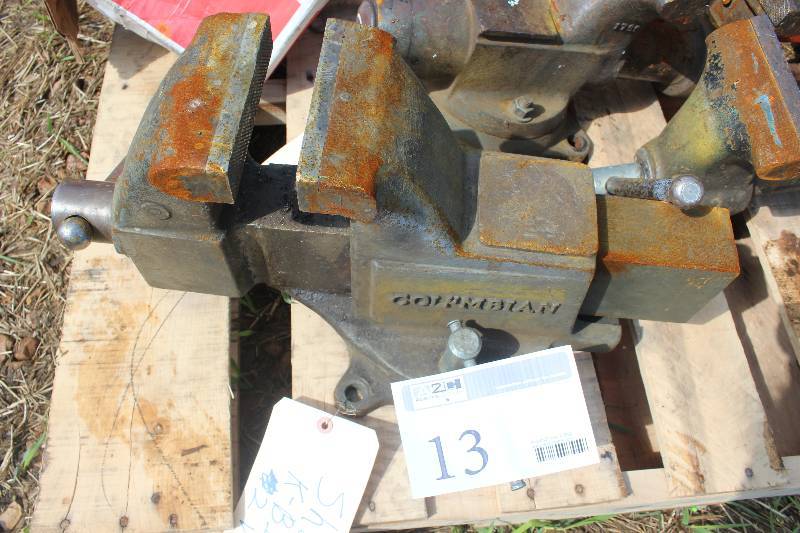 lot 13 image: Bench Vice