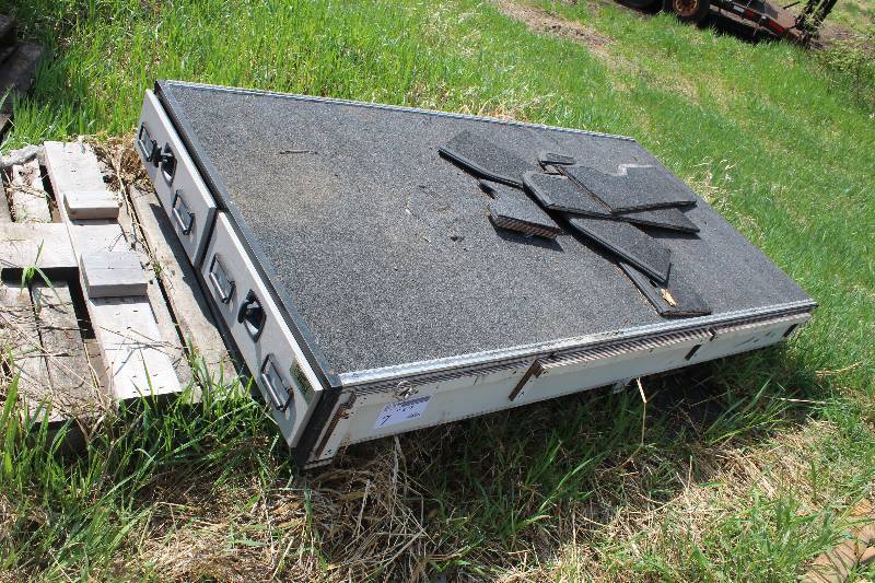 lot 7 image: A.R.E Pickup Vault