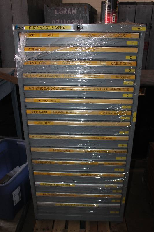 lot 30 image: Lista 15-Tray Parts Chest