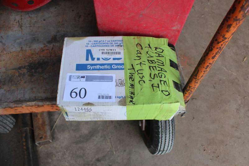 lot 60 image: Lot of Synthetic Grease