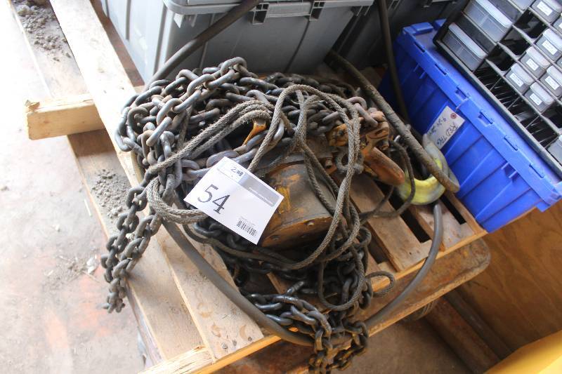 lot 54 image: Beebe Air Chain Hoist