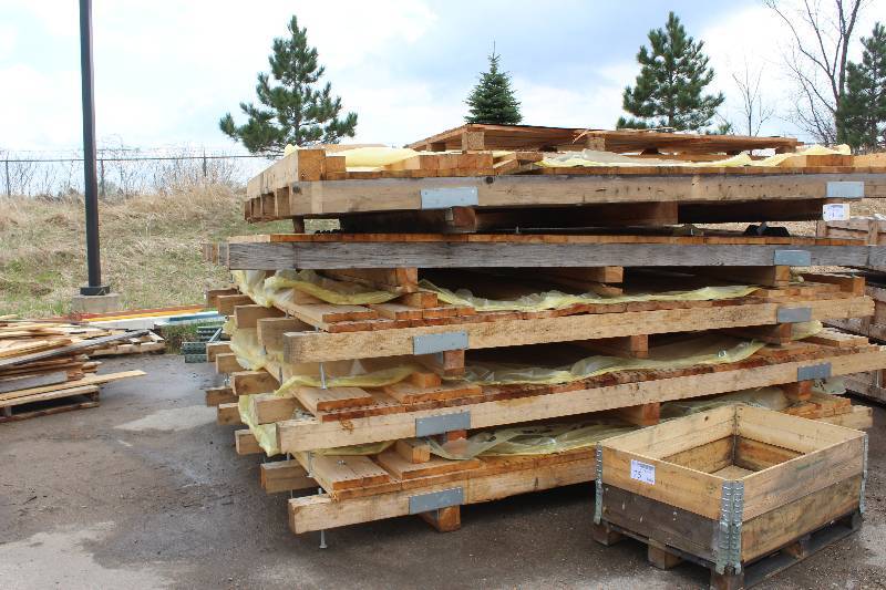 lot 74 image: Lot of (5) Pallets