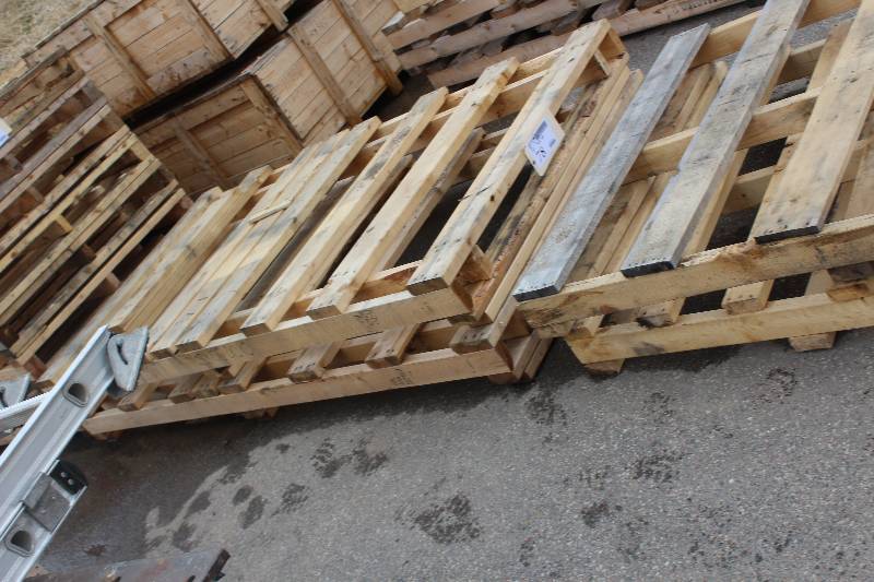 lot 78 image: Lot of (4) Pallets