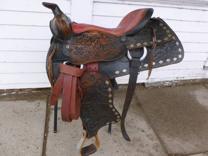 lot 2 image: Horse Saddle