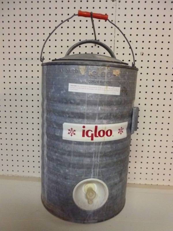 lot 10 image: Vintage Water Cooler