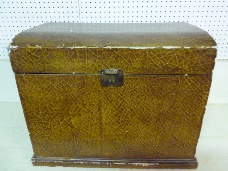 lot 12 image: Storage Trunk